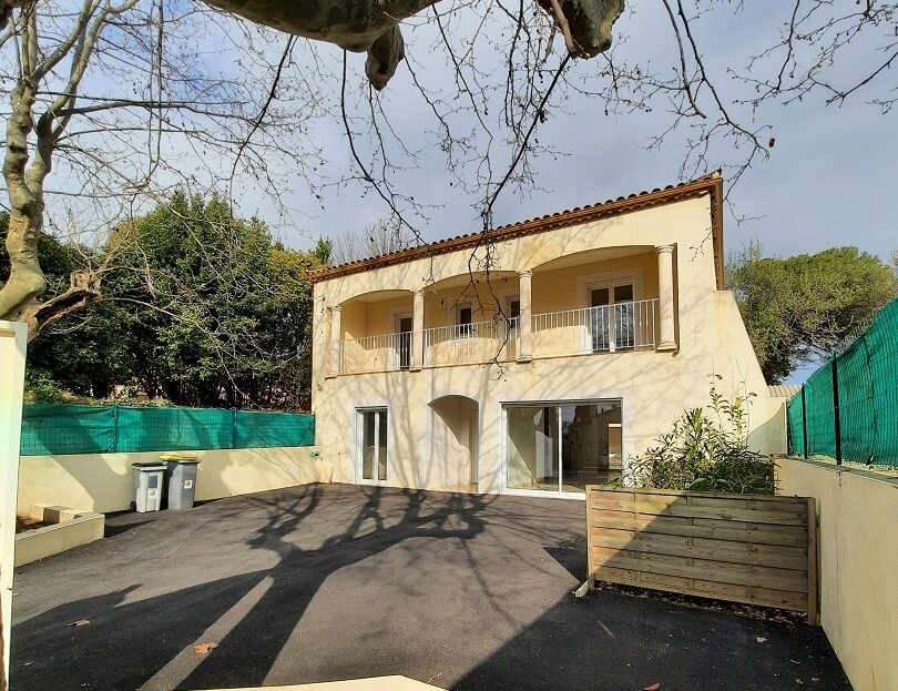 Qlistings - Magnificent Maison De Maitre, Former Consular Palace Offering Main House, Gite, Yard And Pool Property Thumbnail