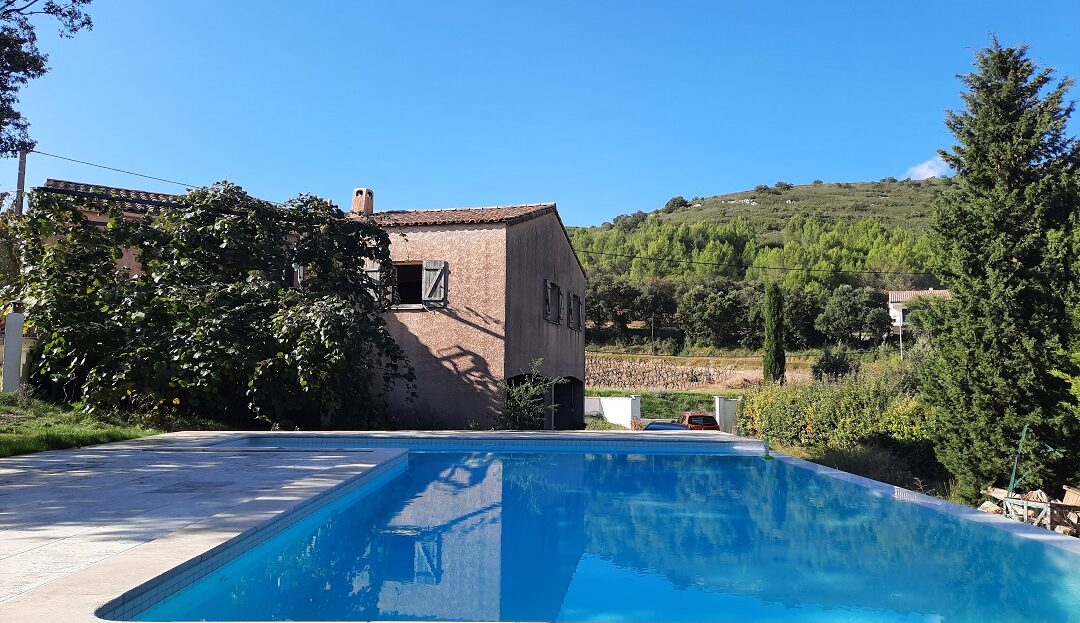 Qlistings - Former Wine Domain Fully Converted Into Chambres D'hotes And Gites, In The Heart Of A Village. Property Thumbnail