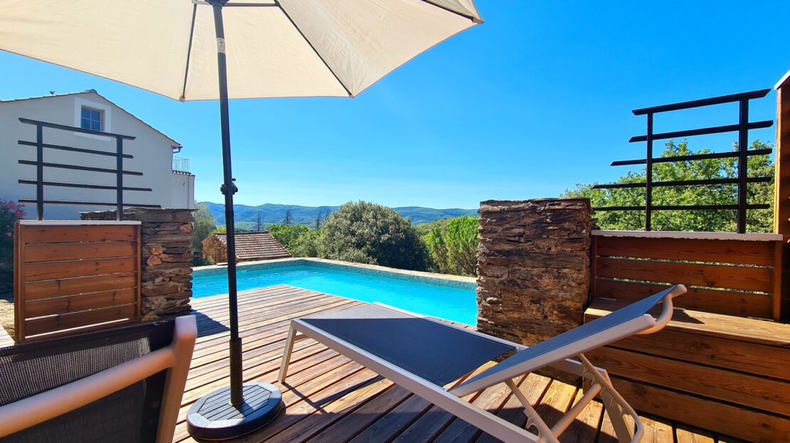 Qlistings - Gorgeous Stone Property With Main House, Gites And Annexes On 2564 M2 With Pool Unique Property Image
